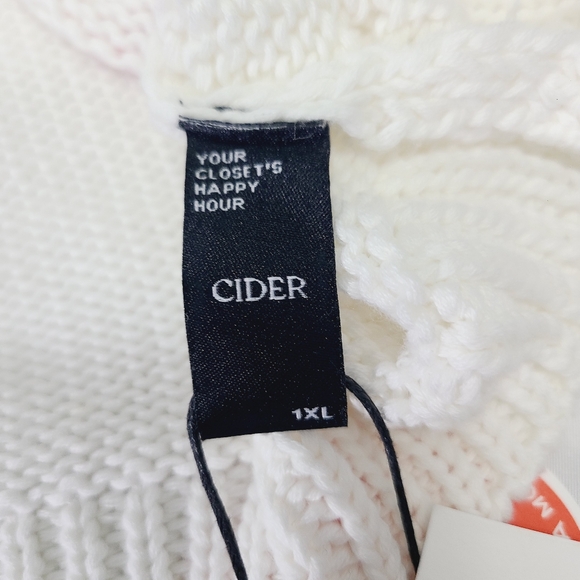 Cider Strawberry Crochet Knitted Short Sleeve Top Curve NWT Size XL - Picture 7 of 8